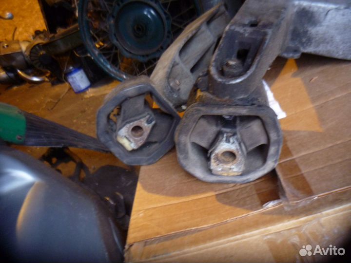 Опоры двигателя Фольксваген Транспортер Т2, Т3