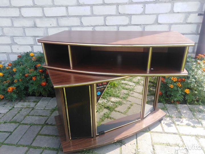 Тумба под телевизор