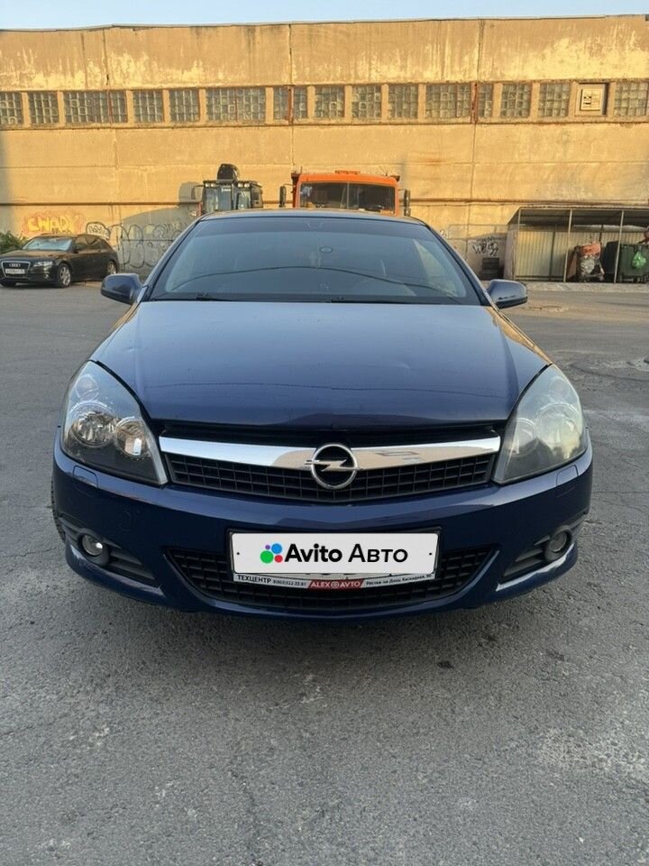 Opel Astra GTC: фото владельца