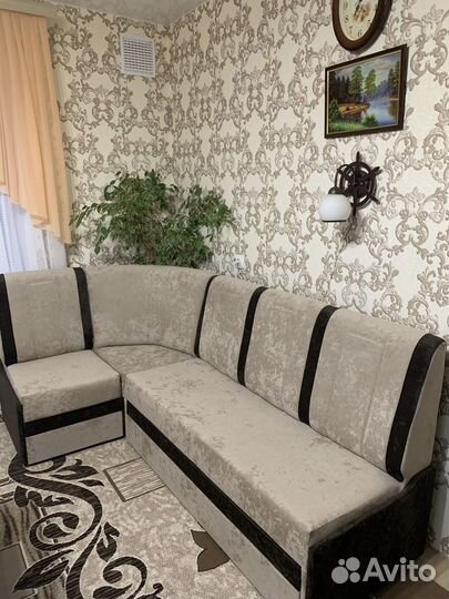 Кухонный угловой диван со спальным местом