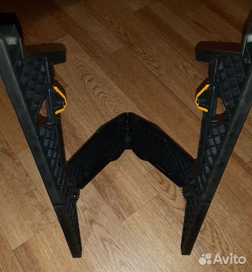 Гитарная стойка hercules