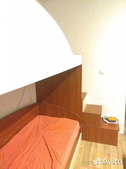 Двухъярусная кровать