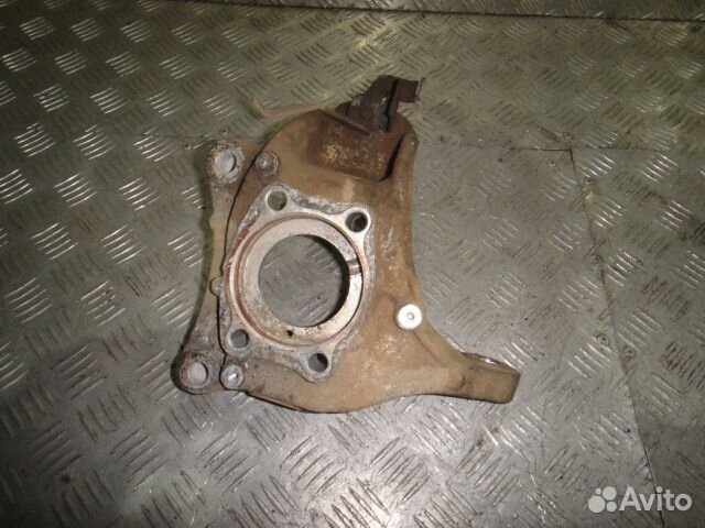 Кулак поворотный Passat B6 (05-11) /Passat B7 (11