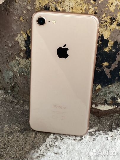 Телефон iPhone 8