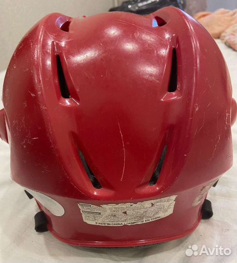 Хоккейный шлем