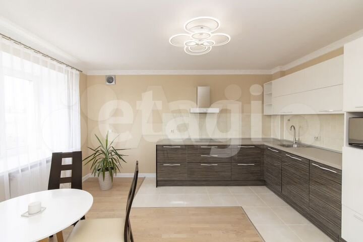 3-к. квартира, 87,5 м², 10/10 эт.