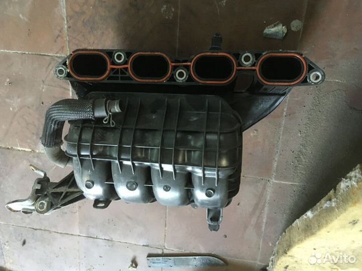 Коллектор впускной Toyota Corolla E18