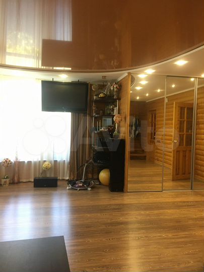 Дом 181 м² на участке 3 сот.