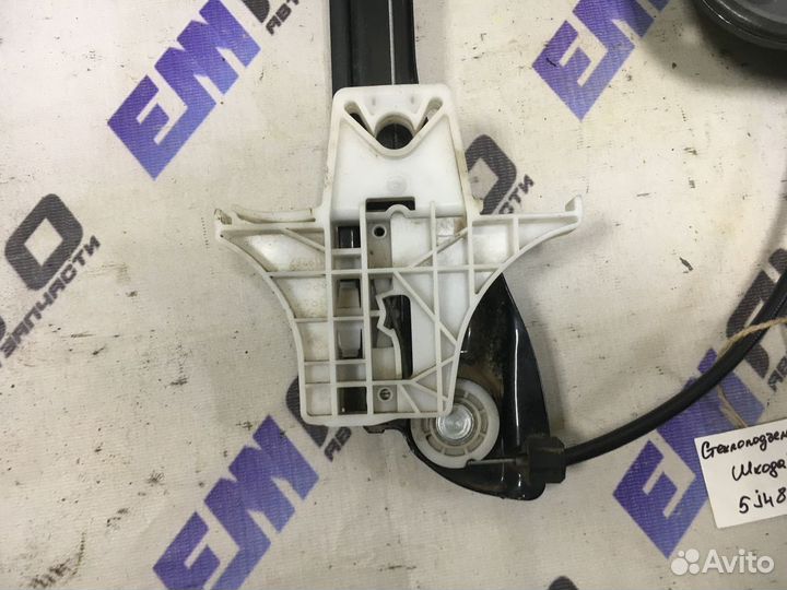 Стеклоподъемник задний правый Шкода Фабия 2