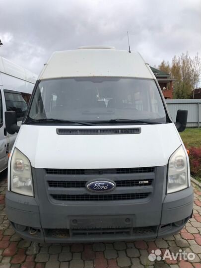 Ford Transit микроавтобус, 2011
