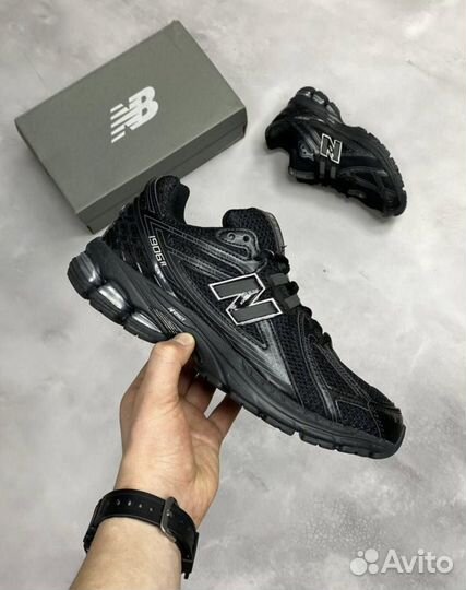 New Balance 1906R Black Metallic Silver