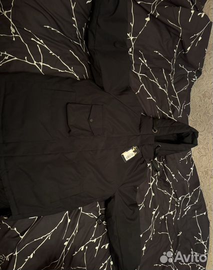 Продам куртку женскую