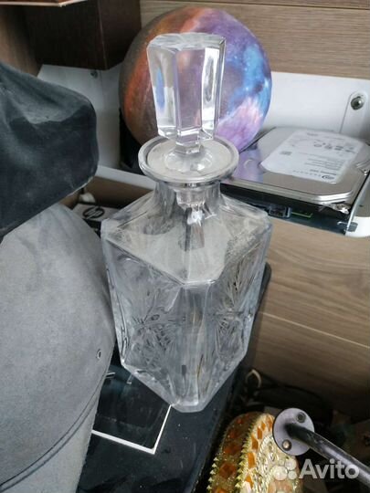 Бутылка хрустальная