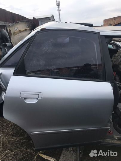 Дверь задняя правая Audi A4 B5 голое железо