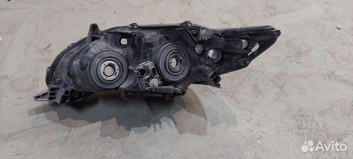 Фара toyota corolla 10-13 RH с электрокорректором