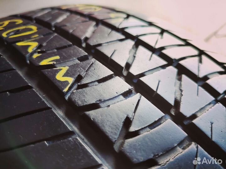 Kumho Road Venture ST KL11 235/70 R16 104T