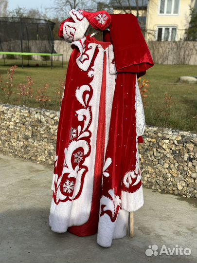 Костюм мороза и снегурочки, парики