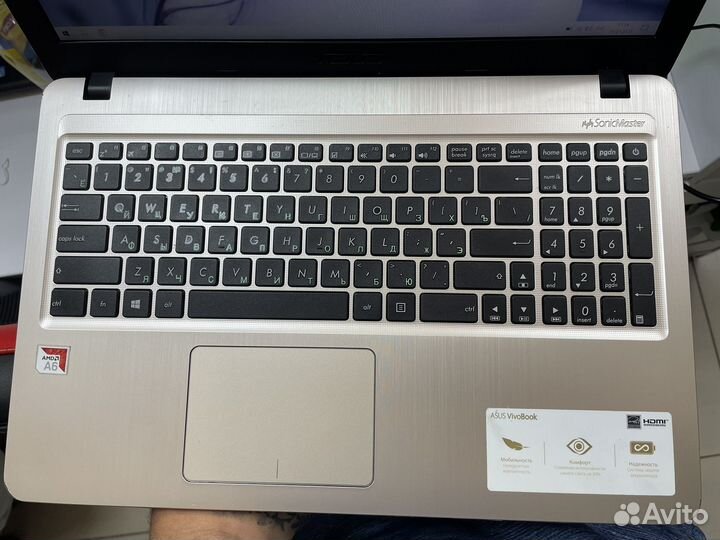 Ноутбук asus с быстрым SSD и FHD монитором