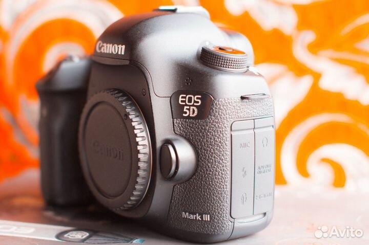 Canon 5D mark III +портретный Sigma 50mm 1.4