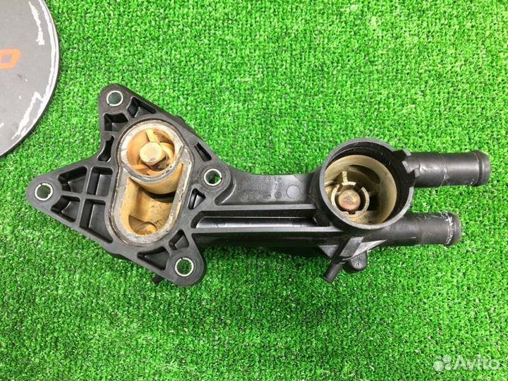 Корпус термостата Volkswagen Golf 5K1 caxa 2012