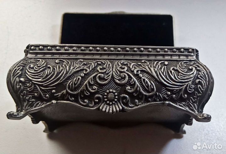 Шкатулка для украшений