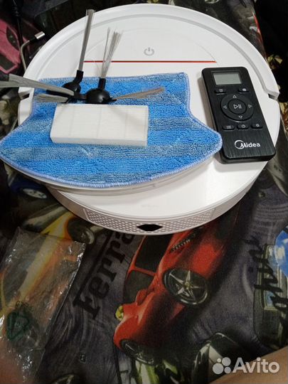 Робот пылесос новый