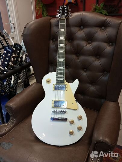 Новая электрогитара Fabio les paul белого цвета