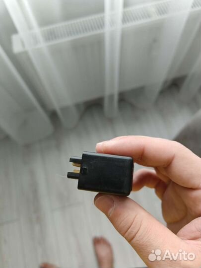 Реле поворотов поворотников Suzuki SV 400 оригинал