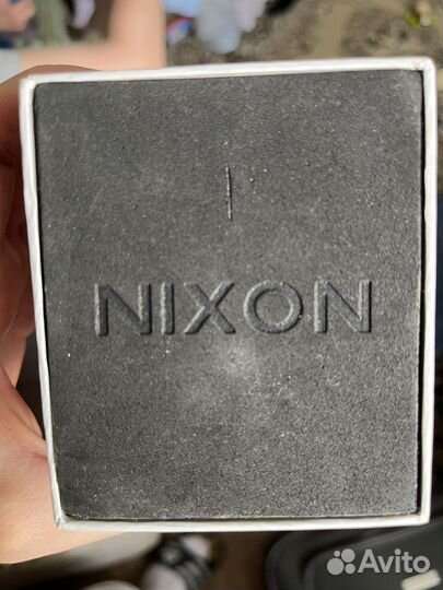 Часы женские Nixon