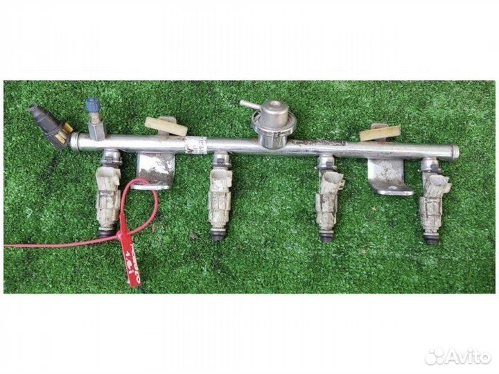 Топливная рампа Ford Mondeo 1.8 2002