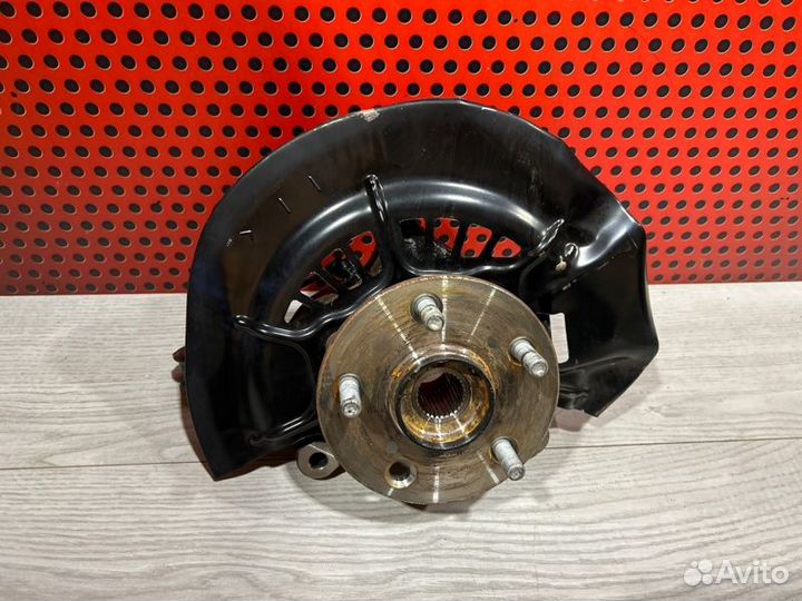 Кулак поворотный левый Lexus Es axzh10 2020