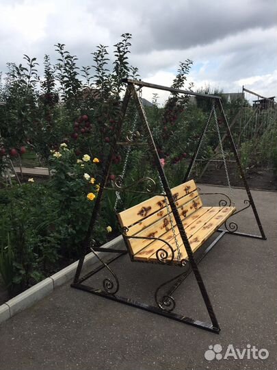 Качели переносные, скамейки разных форм и размеров