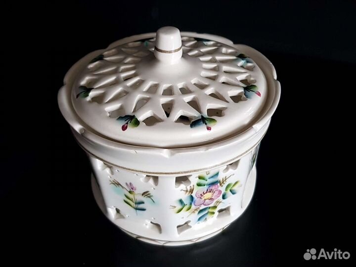 Шкатулка/конфетница