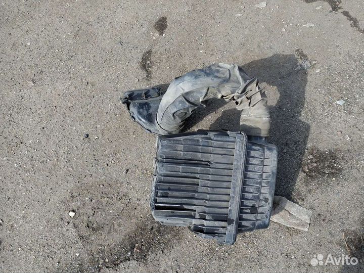 Корпус фильтра peugeot 307 2 литра 06год