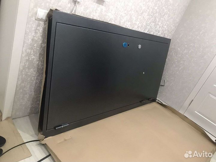 Дверь входная металлическая новая