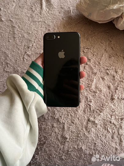 iPhone 8 Plus, 64 ГБ