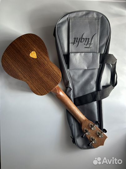 Укулеле flight