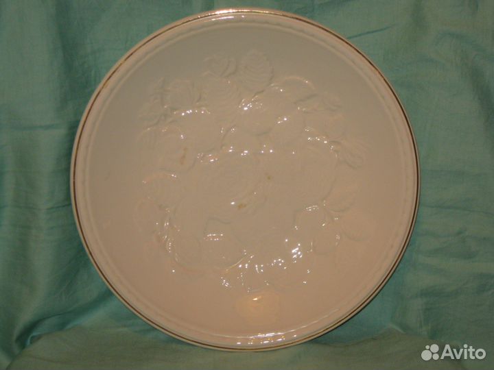 Тарелка для фруктов. Рельеф. Конаково. зик. СССР