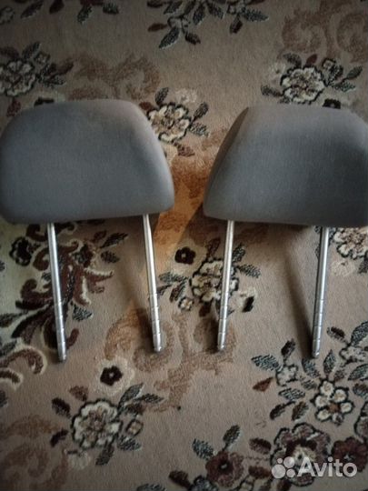 Подголовники задние гольф 4