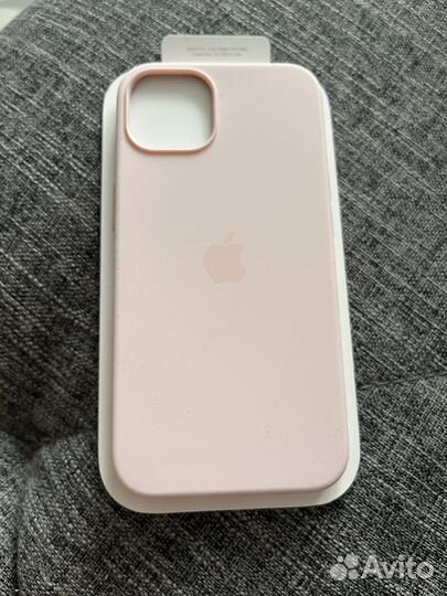 Чехол на iPhone 13