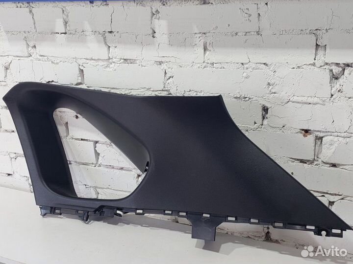 Накладка задней стойки правая Toyota Rav4 XA50