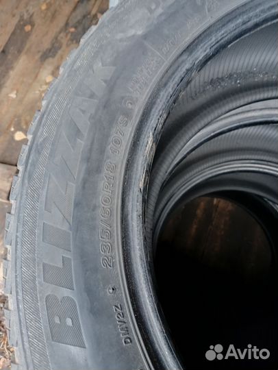 Bridgestone Blizzak DM-V2 235/60 R18