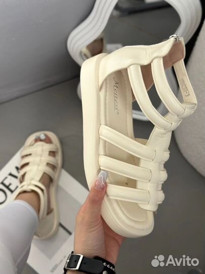 Босоножки для девочки