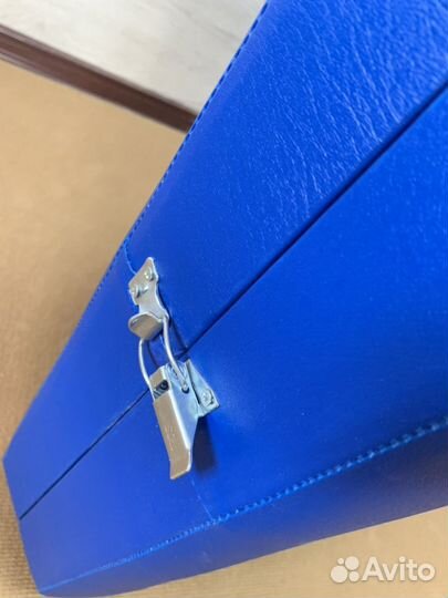 Массажный стол широкий