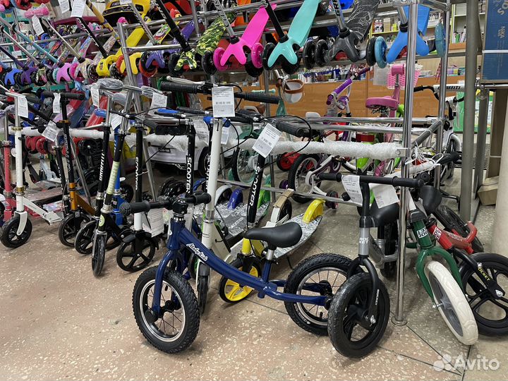 Беговел велобег толокар на надувных колесах