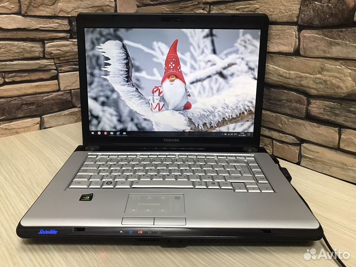 Надёжный ноутбук Toshiba SSD/GeForce