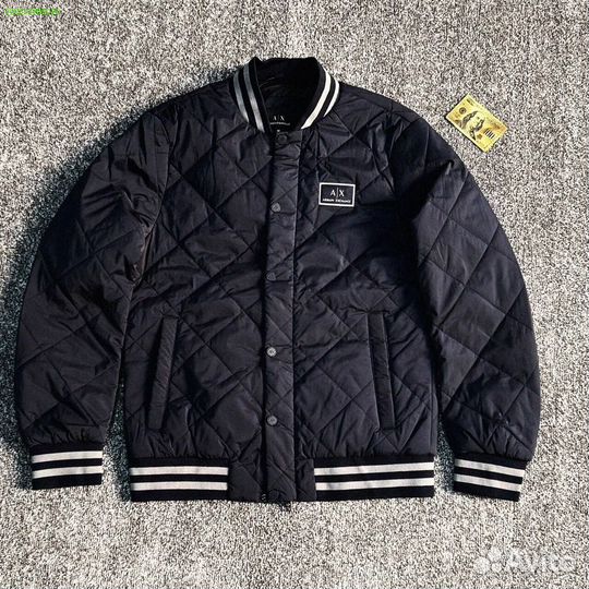 Бомбер Armani Exchange: твой новый стиль
