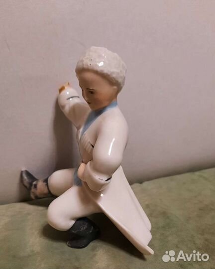 Фарфоровые статуэтки