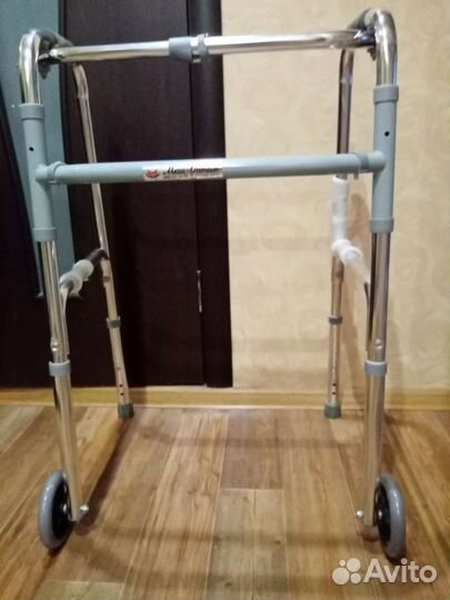 Ходунки для взрослых на колесах