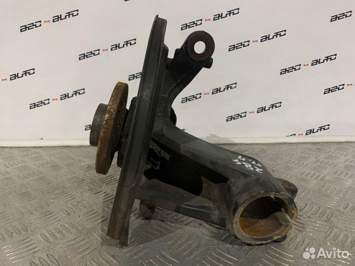 Кулак поворотный передний правый Volvo S80 2